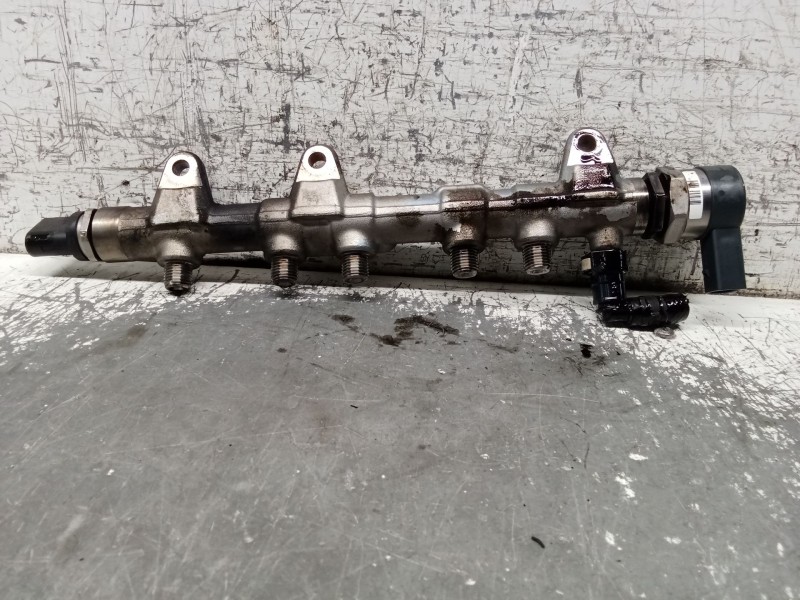 Recambio de rampa inyectora para bmw serie 3 lim. (f30) 318d referencia OEM IAM 0445214315 851415402 BOSCH