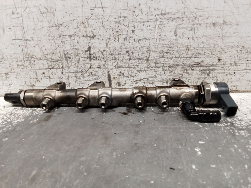 Recambio de rampa inyectora para bmw serie 3 lim. (f30) 318d referencia OEM IAM 0445214315 851415402 BOSCH