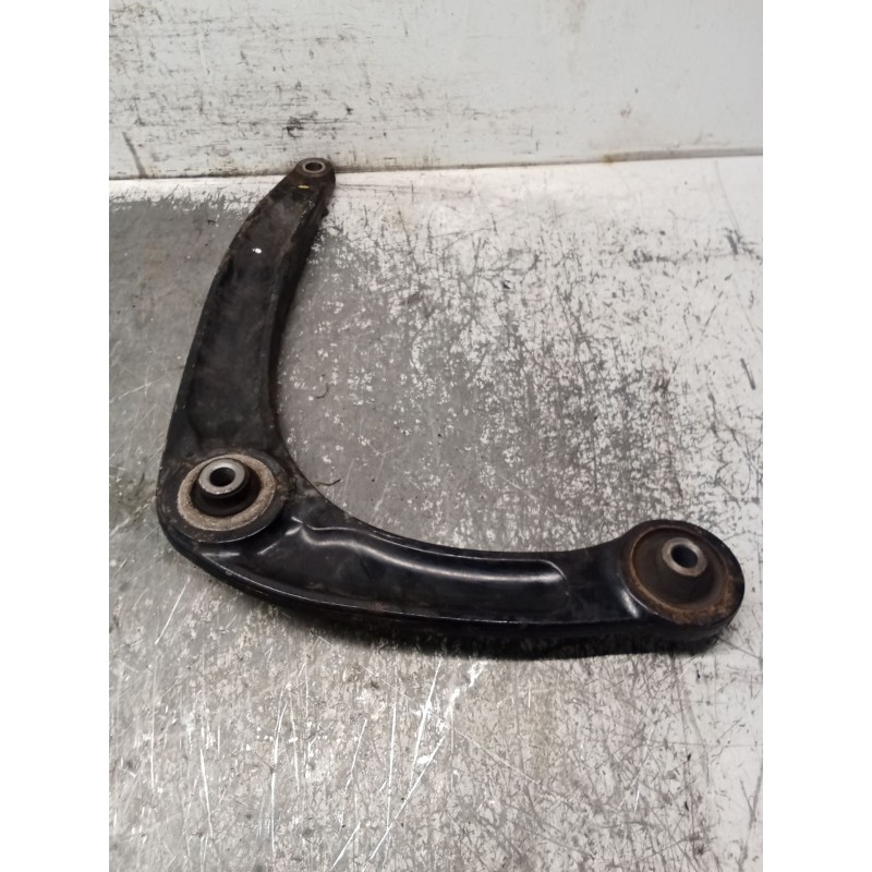Recambio de brazo suspension inferior delantero izquierdo para citroën c4 coupe referencia OEM IAM 566793AL  