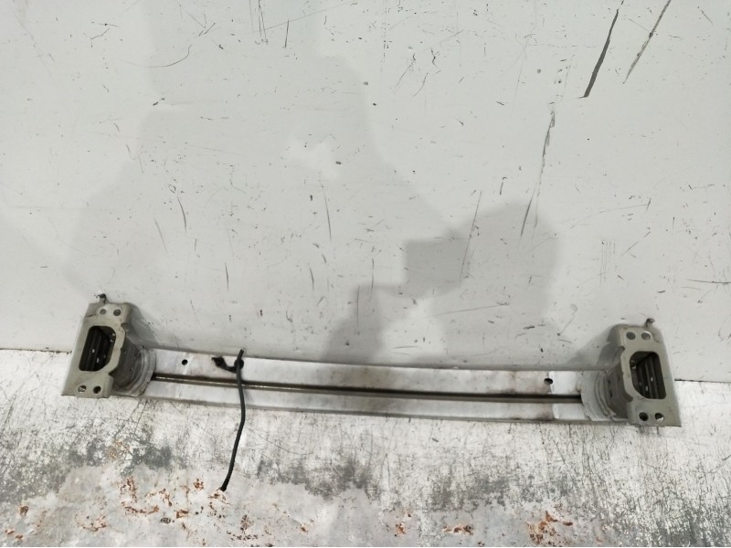 Recambio de refuerzo paragolpes delantero para toyota auris (_e18_) 1.3 (nre180_) referencia OEM IAM   