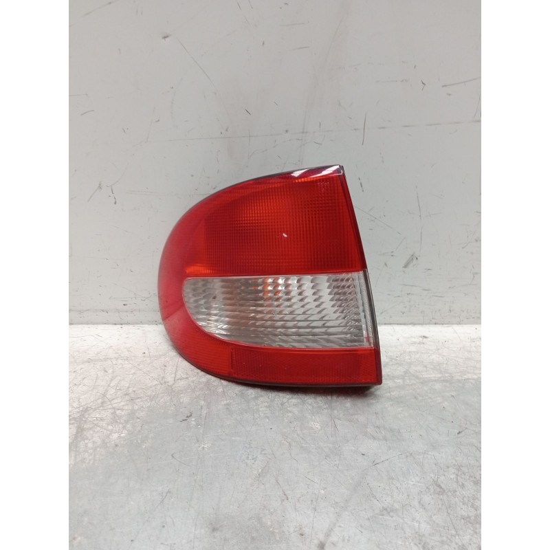 Recambio de piloto trasero izquierdo para renault megane i classic (la0/1_) 1.4 16v (la0d, la1h, la0w, la10) referencia OEM IAM 