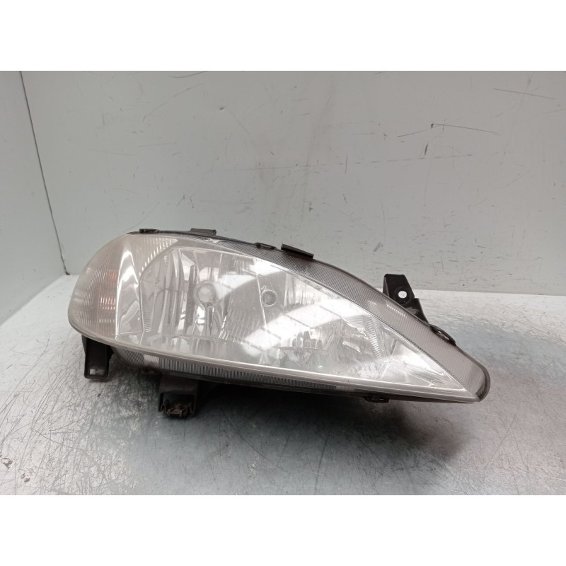 Recambio de faro derecho para renault megane i classic (la0/1_) 1.4 16v (la0d, la1h, la0w, la10) referencia OEM IAM 7700427870g 