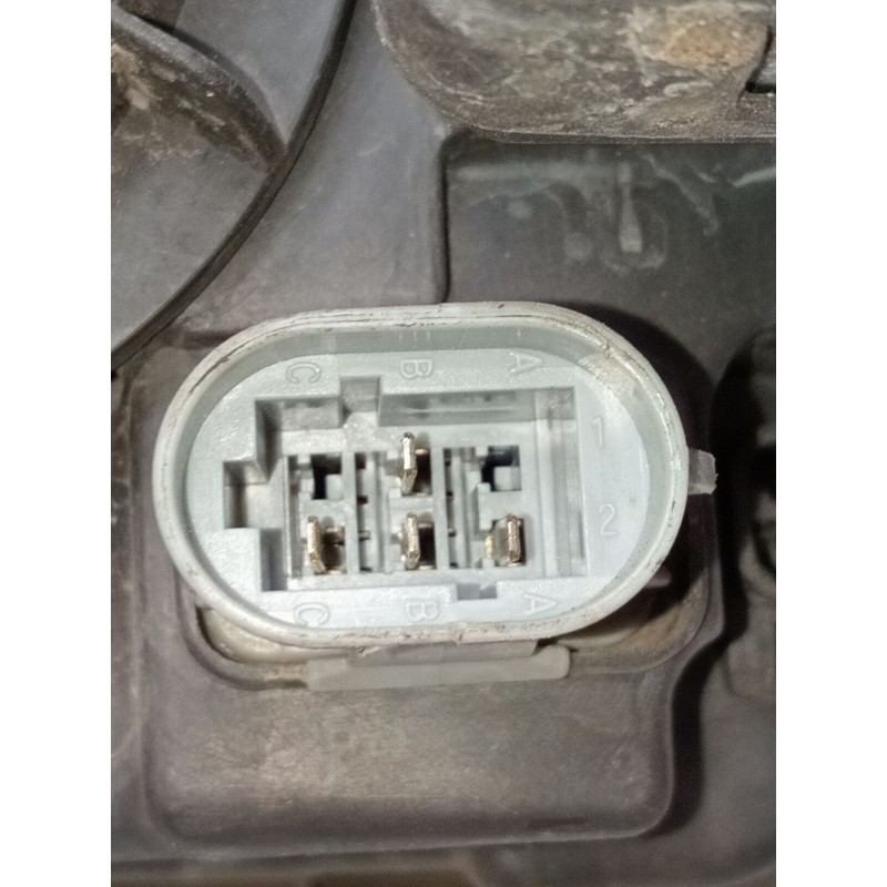 Recambio de faro derecho para renault megane i classic (la0/1_) 1.4 16v (la0d, la1h, la0w, la10) referencia OEM IAM 7700427870g 