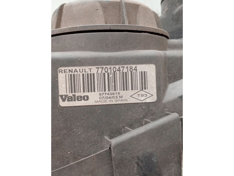 Recambio de faro izquierdo para renault megane i classic (la0/1_) 1.4 16v (la0d, la1h, la0w, la10) referencia OEM IAM 7701047184