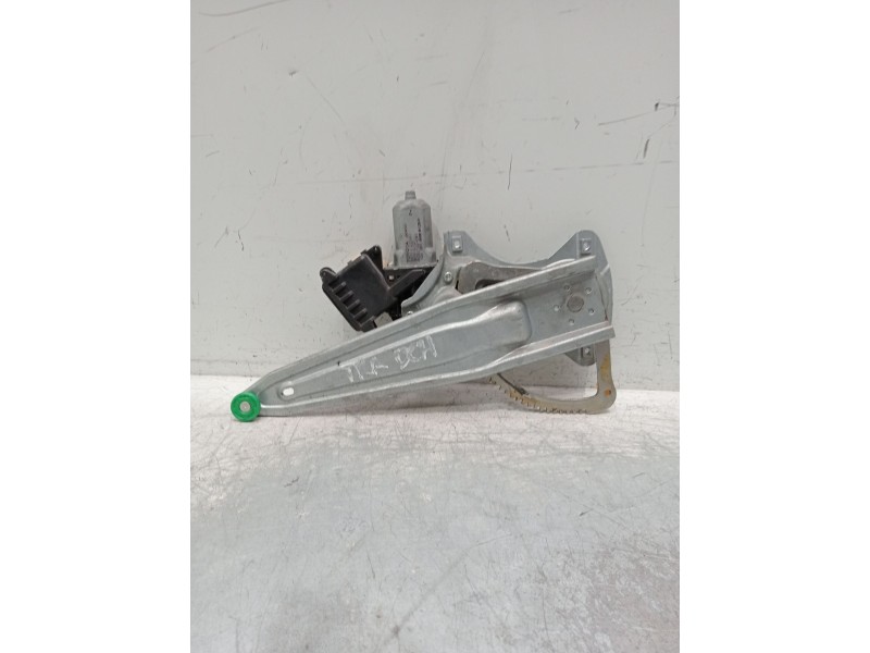 Recambio de elevalunas trasero derecho para toyota auris (_e18_) 1.3 (nre180_) referencia OEM IAM 8570202020 5p 