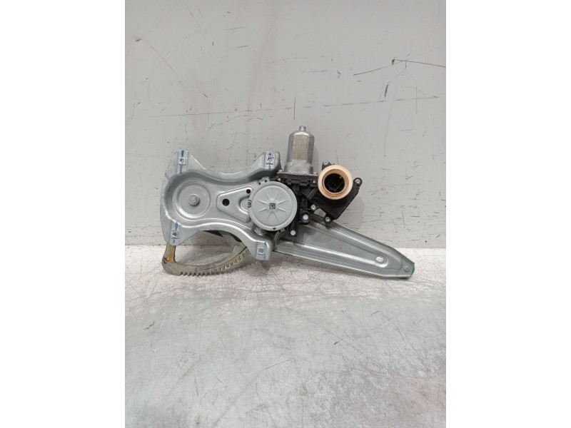 Recambio de elevalunas trasero derecho para toyota auris (_e18_) 1.3 (nre180_) referencia OEM IAM 8570202020 5p 