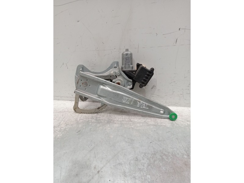 Recambio de elevalunas trasero izquierdo para toyota auris (_e18_) 1.3 (nre180_) referencia OEM IAM 8570102010 961920101 5p