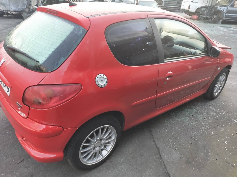 peugeot 206 berlina del año 2003