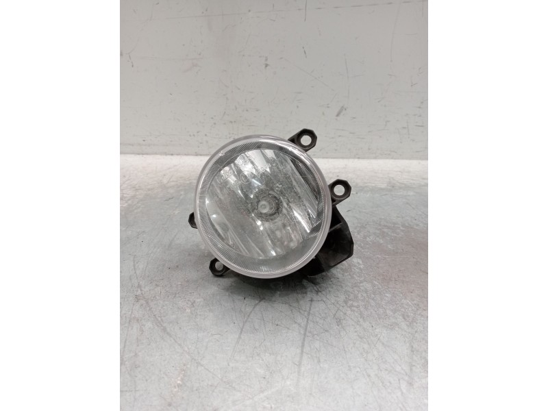 Recambio de faro antiniebla derecho para toyota auris (_e18_) 1.3 (nre180_) referencia OEM IAM 90008490 8121002110 