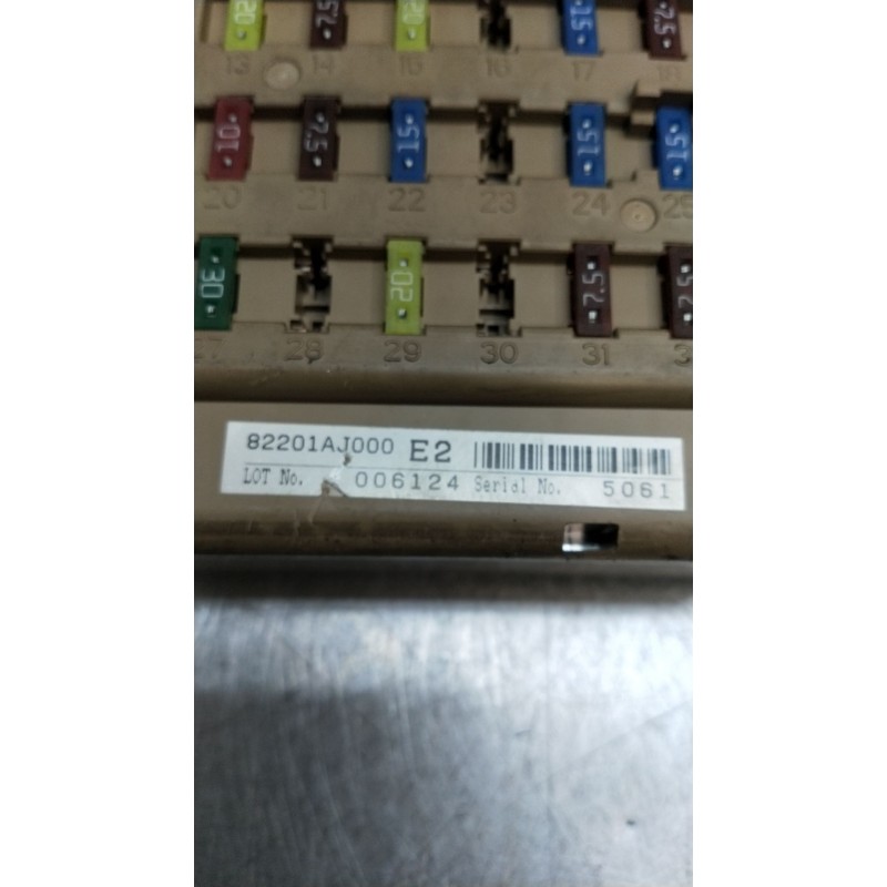 Recambio de caja reles / fusibles para subaru legacy v (bm) 2.0 d awd (bmd) referencia OEM IAM 82201aj000  