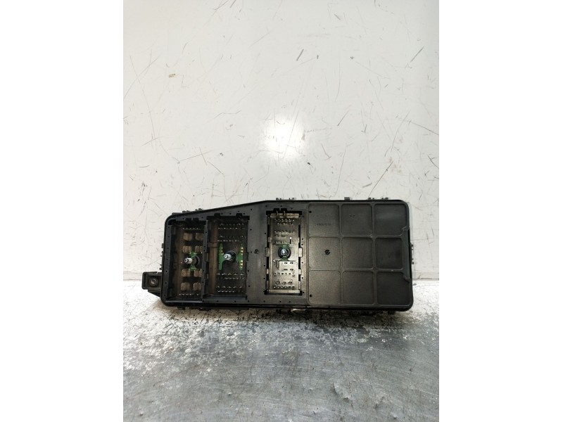 Recambio de caja reles / fusibles para kia carnival / grand carnival iii (vq) 2.9 crdi referencia OEM IAM 919504D0500I  