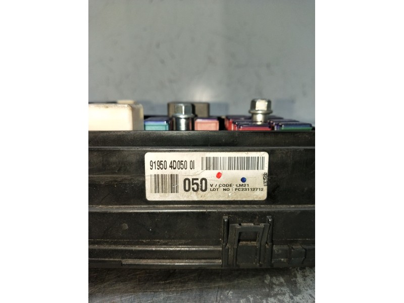 Recambio de caja reles / fusibles para kia carnival / grand carnival iii (vq) 2.9 crdi referencia OEM IAM 919504D0500I  