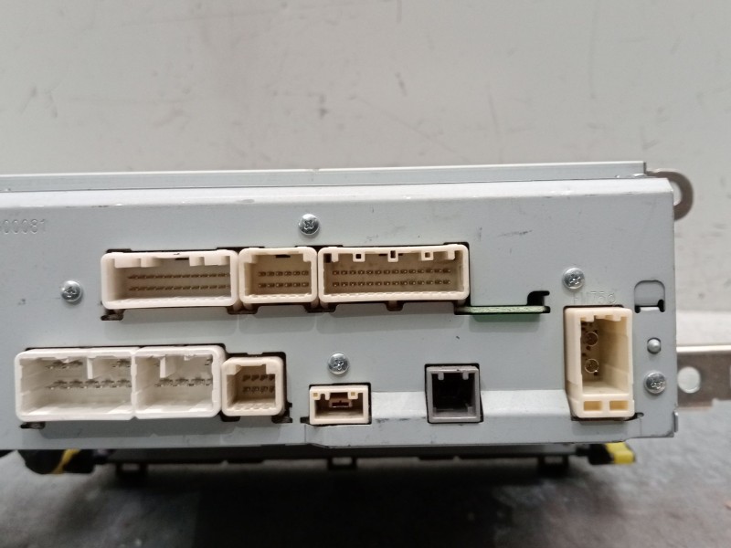 Recambio de sistema audio / radio cd para toyota auris (_e18_) 1.3 (nre180_) referencia OEM IAM 8614002280  