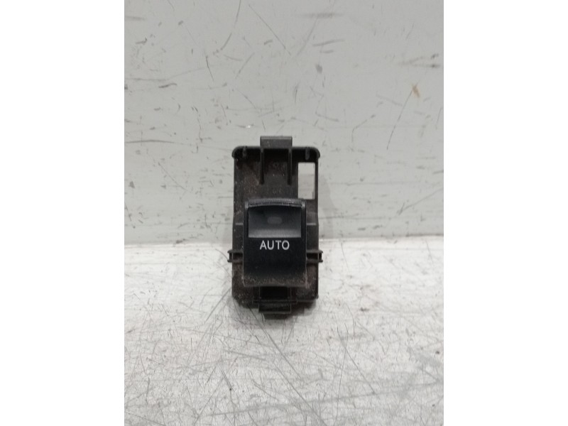 Recambio de mando elevalunas delantero derecho para toyota auris (_e18_) 1.3 (nre180_) referencia OEM IAM 0860r44  