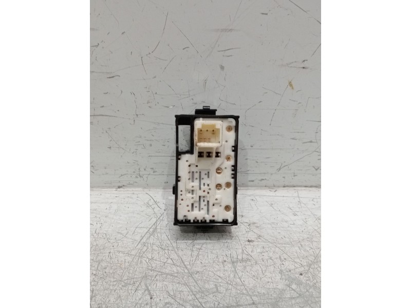 Recambio de mando elevalunas delantero derecho para toyota auris (_e18_) 1.3 (nre180_) referencia OEM IAM 0860r44  
