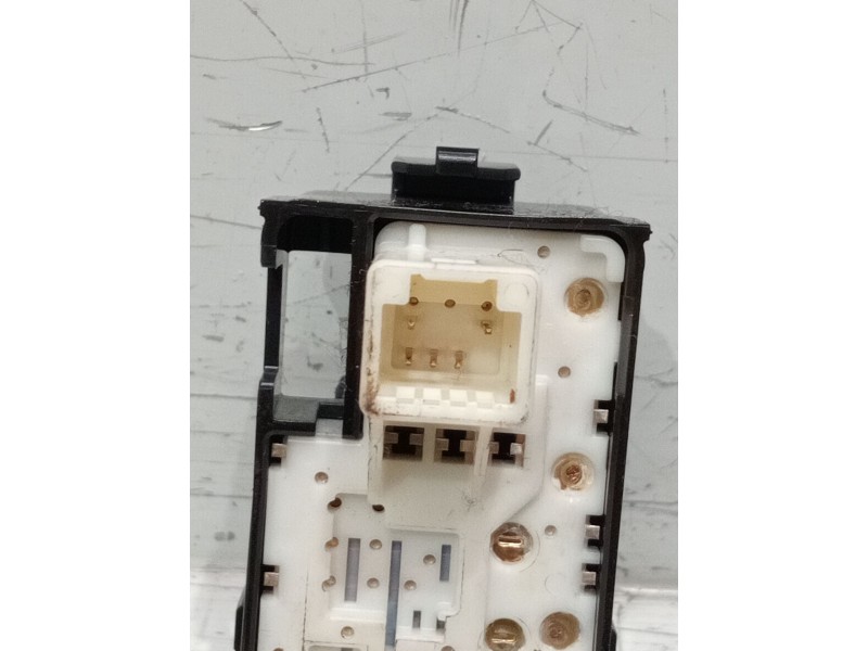 Recambio de mando elevalunas delantero derecho para toyota auris (_e18_) 1.3 (nre180_) referencia OEM IAM 0860r44  