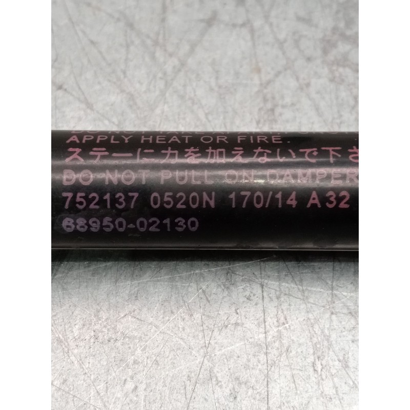 Recambio de amortiguadores maletero / porton para toyota auris (_e18_) 1.3 (nre180_) referencia OEM IAM 7521370520n 6895002130 