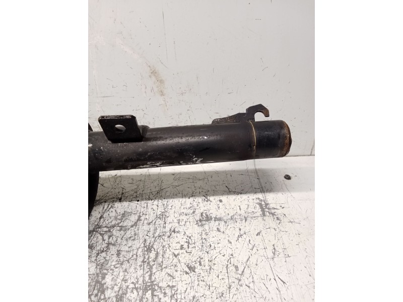 Recambio de amortiguador delantero izquierdo para ford focus i (daw, dbw) 1.8 tdci referencia OEM IAM 020923A  