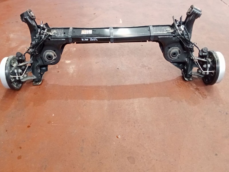Recambio de puente trasero para renault captur ii (hf_) tce 140 (hfn0) referencia OEM IAM   TAMBOR/ABS