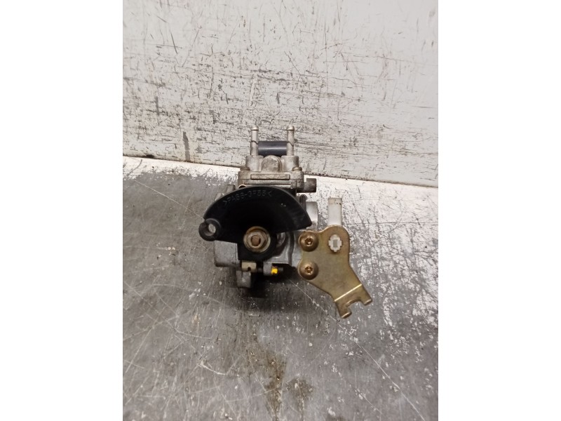 Recambio de caja mariposa para toyota yaris (ncp1/nlp1/scp1) 1.0 linea sol referencia OEM IAM C.MOTOR 1SZFE  