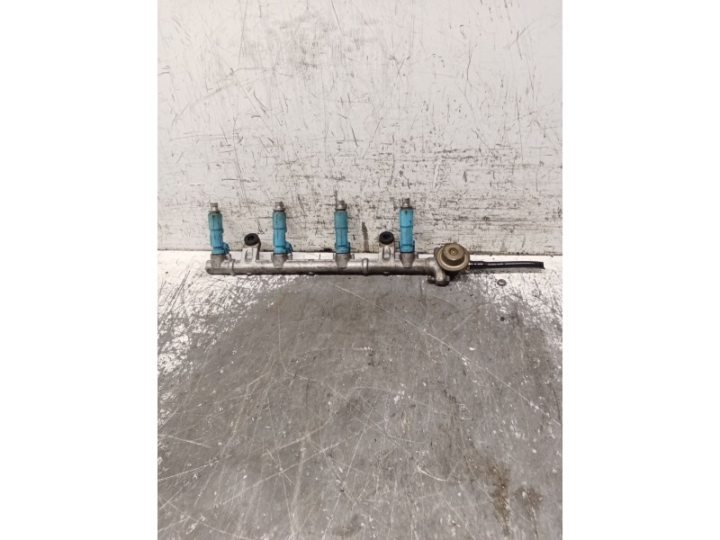 Recambio de rampa inyectora para toyota yaris (ncp1/nlp1/scp1) 1.0 linea sol referencia OEM IAM C.MOTOR 1SZFE  