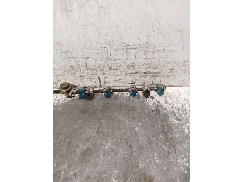 Recambio de rampa inyectora para toyota yaris (ncp1/nlp1/scp1) 1.0 linea sol referencia OEM IAM C.MOTOR 1SZFE  