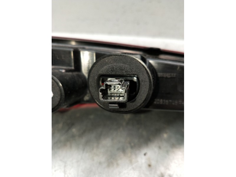 Recambio de piloto trasero derecho interior para renault captur ii (hf_) tce 140 (hfn0) referencia OEM IAM 265501234R  