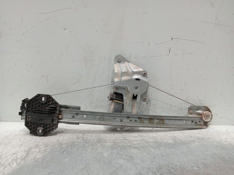 Recambio de elevalunas delantero derecho para dacia sandero referencia OEM IAM 807209299r  