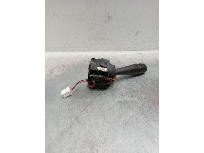 Recambio de mando luces para dacia sandero referencia OEM IAM e10657780  