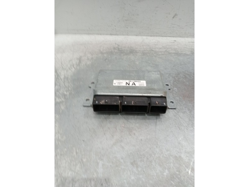 Recambio de centralita motor uce para dacia sandero referencia OEM IAM a3c0422630001 237105098s 