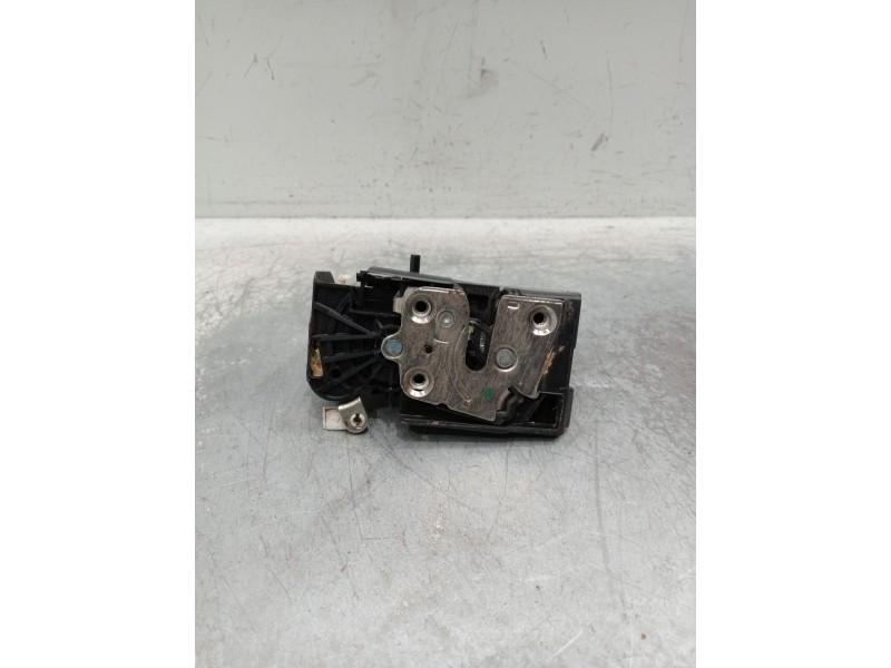 Recambio de motor cierre centralizado trasero derecho para dacia sandero referencia OEM IAM  5p 