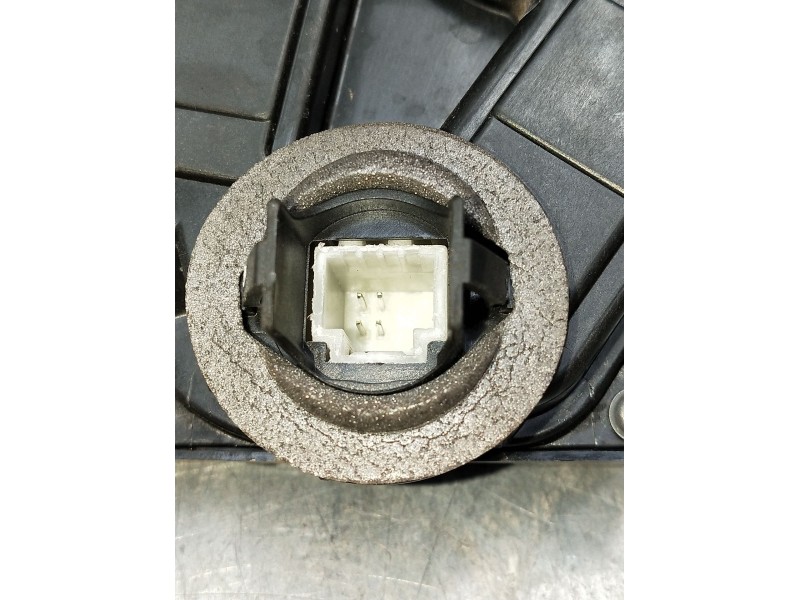 Recambio de motor cierre centralizado delantero derecho para renault captur ii (hf_) tce 140 (hfn0) referencia OEM IAM 805024067