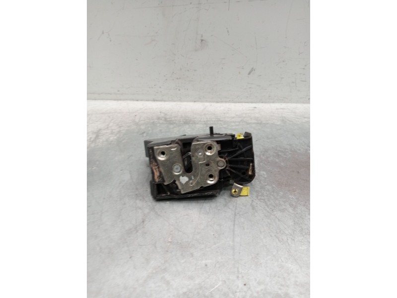 Recambio de motor cierre centralizado trasero izquierdo para dacia sandero referencia OEM IAM  5p 