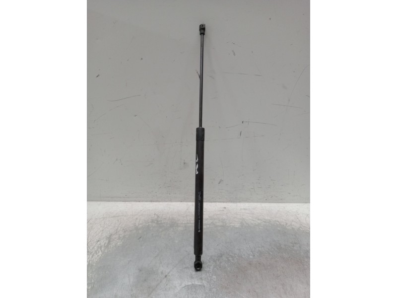 Recambio de amortiguadores capo para dacia sandero referencia OEM IAM 654713274r 7000210541f0 