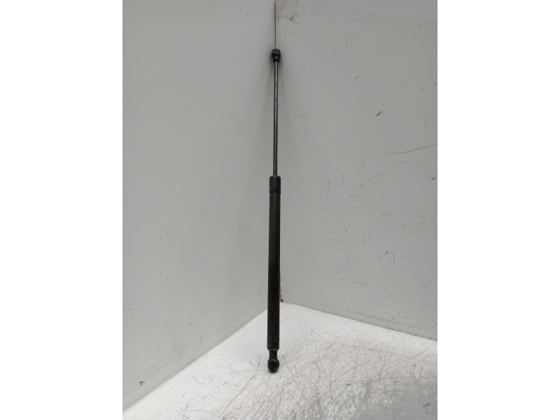 Recambio de amortiguadores capo para dacia sandero referencia OEM IAM 654713274r 7000210541f0 