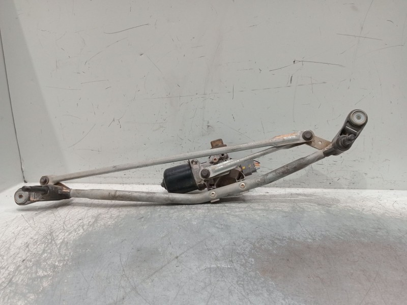 Recambio de motor limpia delantero para dacia sandero referencia OEM IAM w000034506  