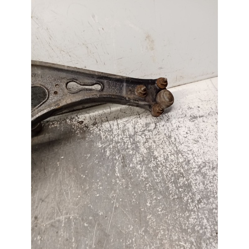 Recambio de brazo suspension inferior delantero izquierdo para seat leon (1p1) 2.0 tdi 16v referencia OEM IAM 1K0407153  