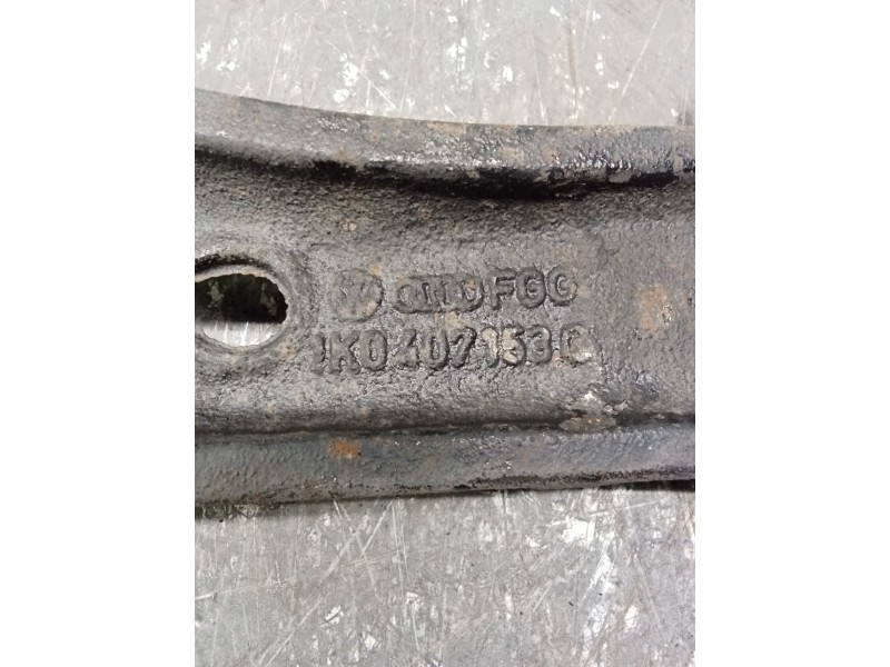 Recambio de brazo suspension inferior delantero izquierdo para seat leon (1p1) 2.0 tdi 16v referencia OEM IAM 1K0407153  