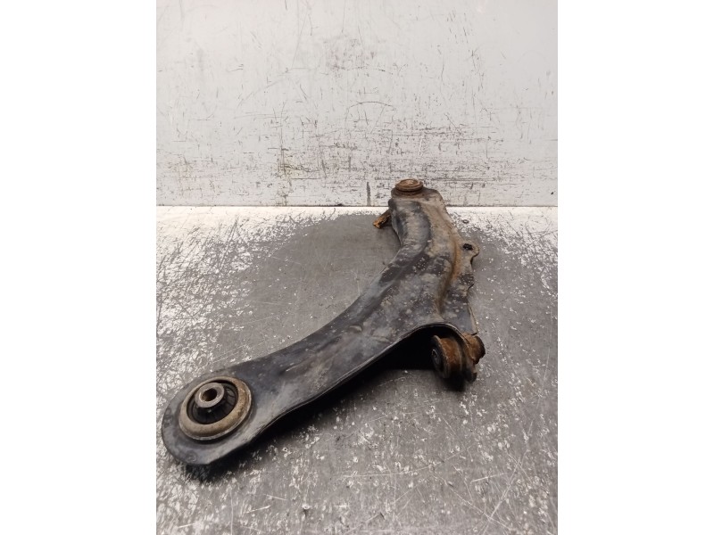 Recambio de brazo suspension inferior delantero derecho para renault megane ii station wagon (km0/1_) 1.6 referencia OEM IAM   
