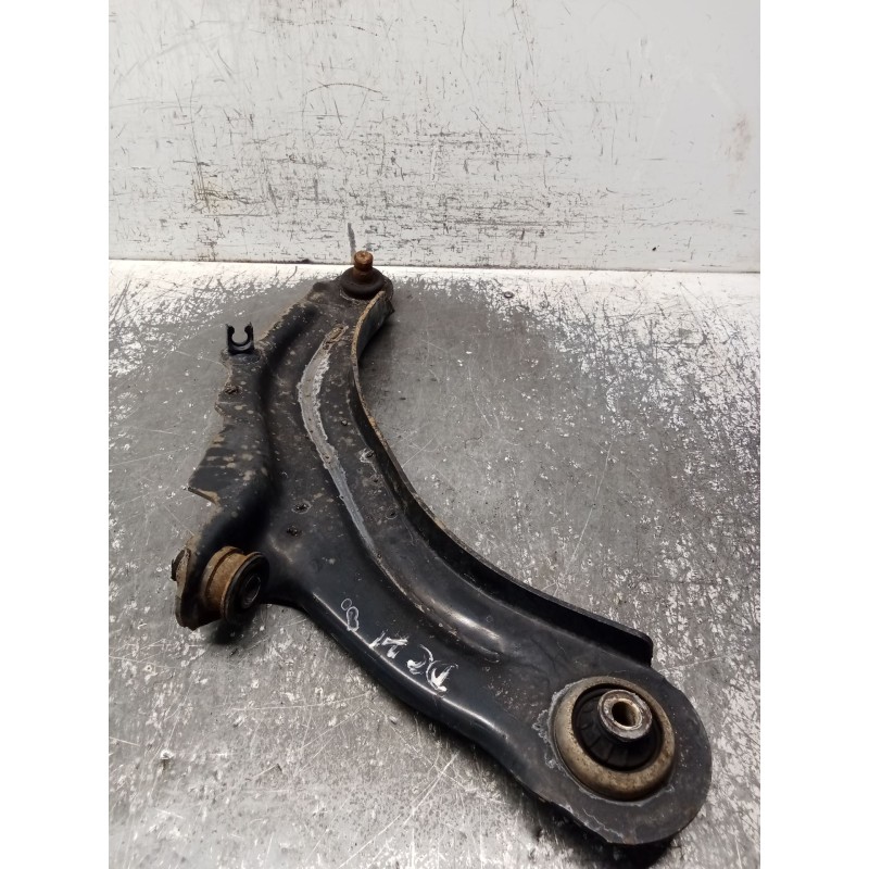 Recambio de brazo suspension inferior delantero derecho para renault megane ii station wagon (km0/1_) 1.6 referencia OEM IAM   