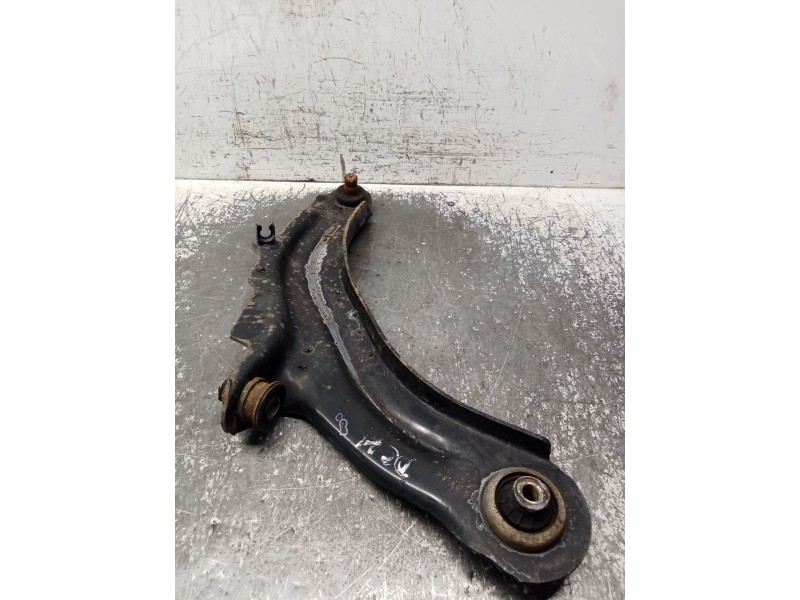 Recambio de brazo suspension inferior delantero derecho para renault megane ii station wagon (km0/1_) 1.6 referencia OEM IAM   