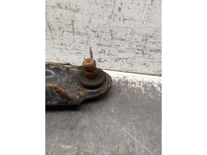 Recambio de brazo suspension inferior delantero derecho para renault megane ii station wagon (km0/1_) 1.6 referencia OEM IAM   