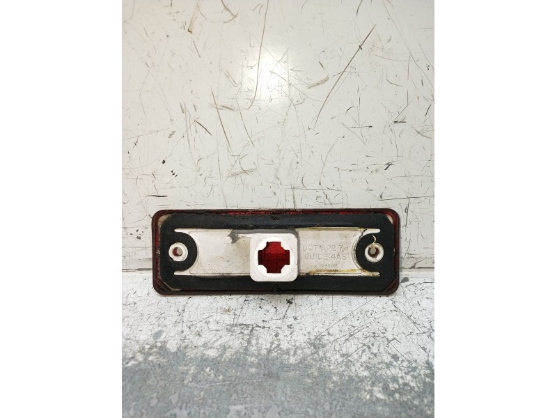 Recambio de piloto lateral derecho para buick century estate wagon referencia OEM IAM 59692632  