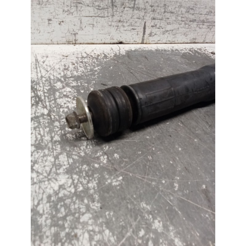 Recambio de amortiguador trasero izquierdo para honda jazz iii (ge_, gg_, gp_, za_) 1.4 referencia OEM IAM 52610TF0G120M1  