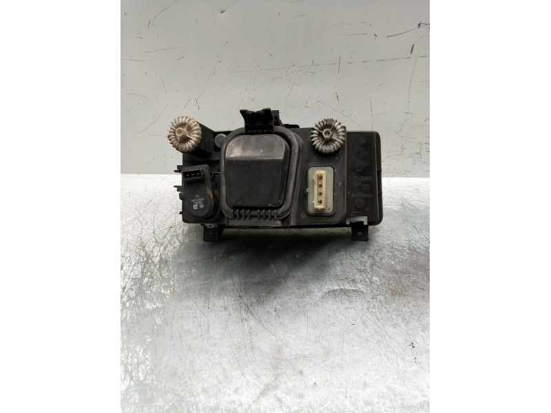 Recambio de faro izquierdo para seat ibiza ii (6k1) 1.4 i referencia OEM IAM 6K0941015 67735475 