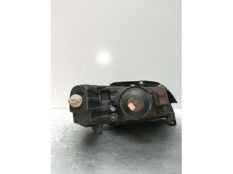 Recambio de faro izquierdo para peugeot 106 (s2) referencia OEM IAM 88202144  