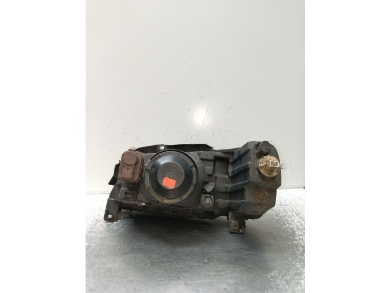 Recambio de faro derecho para peugeot 106 (s2) referencia OEM IAM 88202143  