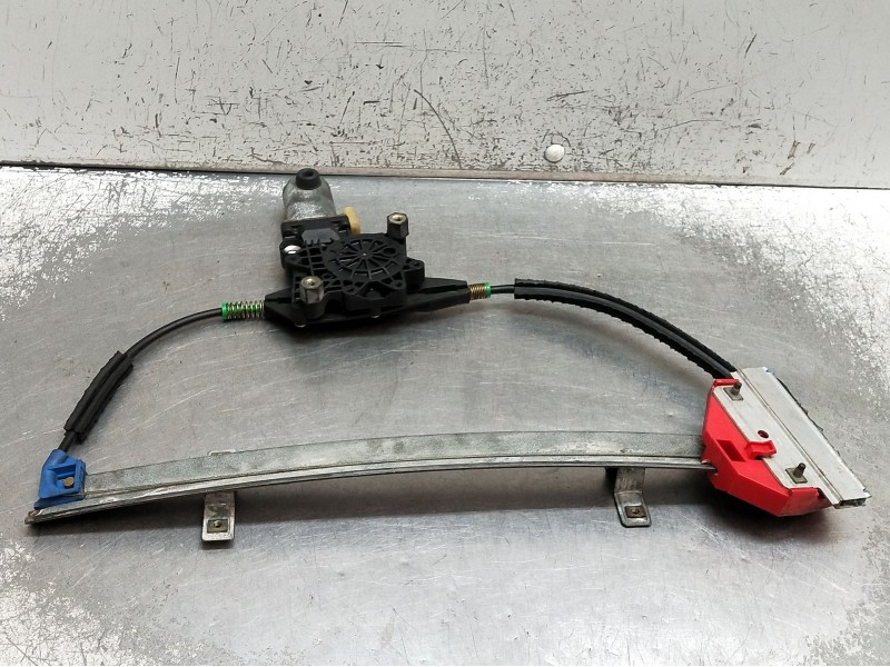 Recambio de elevalunas delantero derecho para ford mondeo ii sedán (bfp) 1.8 td referencia OEM IAM 0130821680  