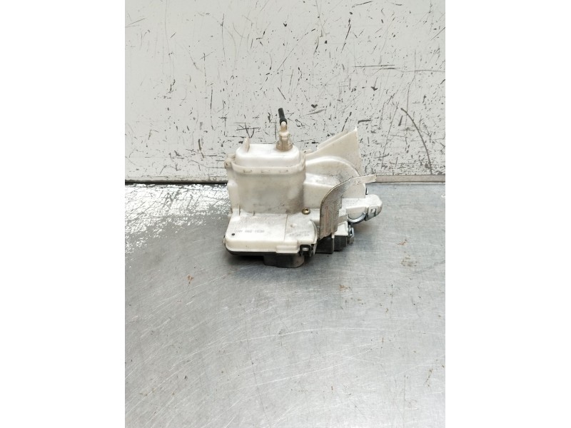Recambio de motor cierre centralizado trasero izquierdo para seat ibiza ii (6k1) 1.4 i referencia OEM IAM 6K4839015K 5P 