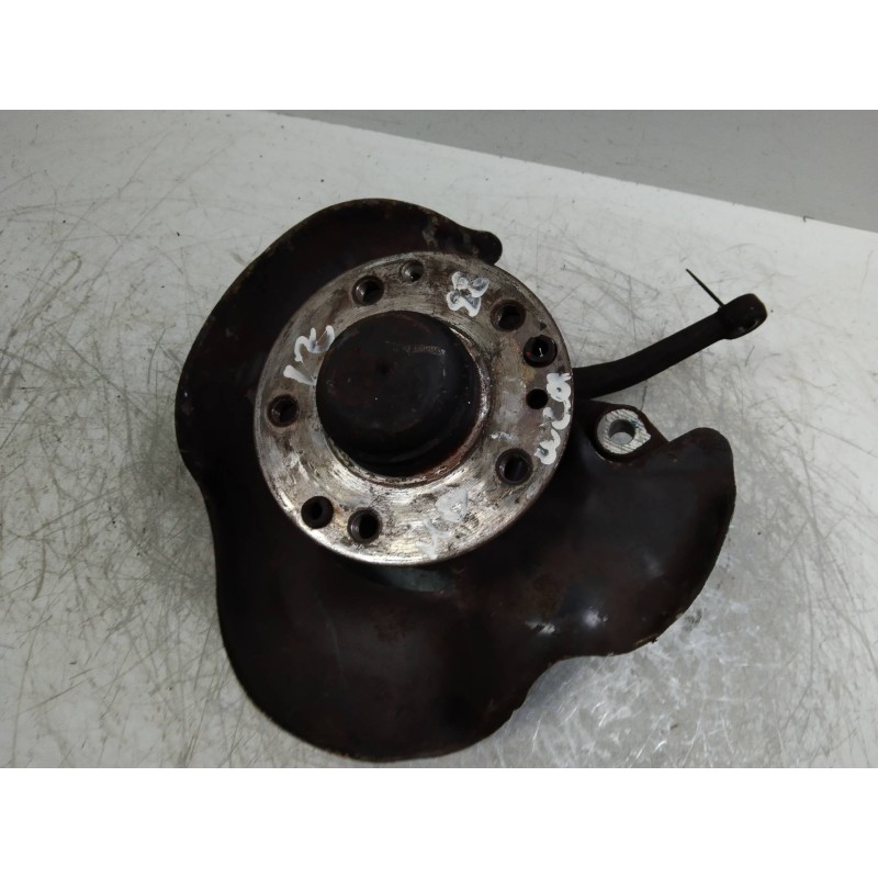 Recambio de mangueta delantera izquierda para mercedes clase c (w201) berlina 2.5 d turbo 190 (201.128) referencia OEM IAM   